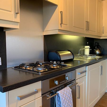 Harbour Penthouse Whitby Apartment Bagian luar foto