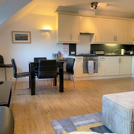 Harbour Penthouse Whitby Apartment Bagian luar foto